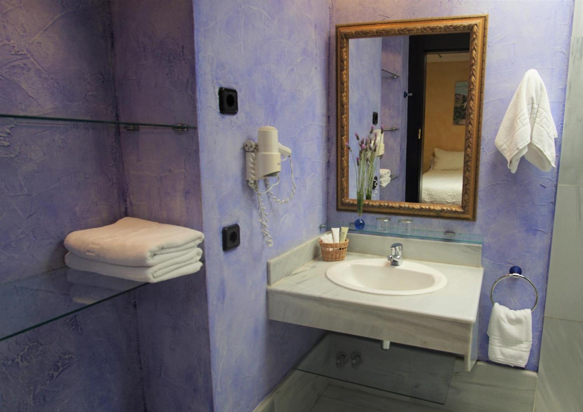 Hotel Tikar Garrucha Luaran gambar