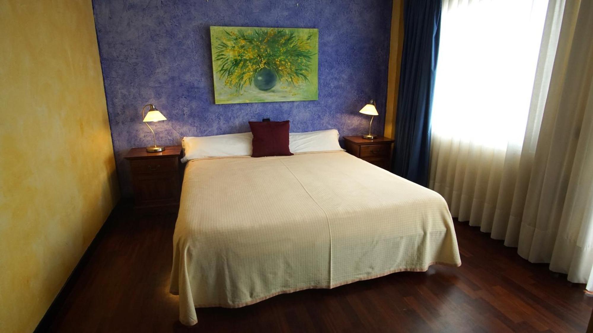 Hotel Tikar Garrucha Luaran gambar