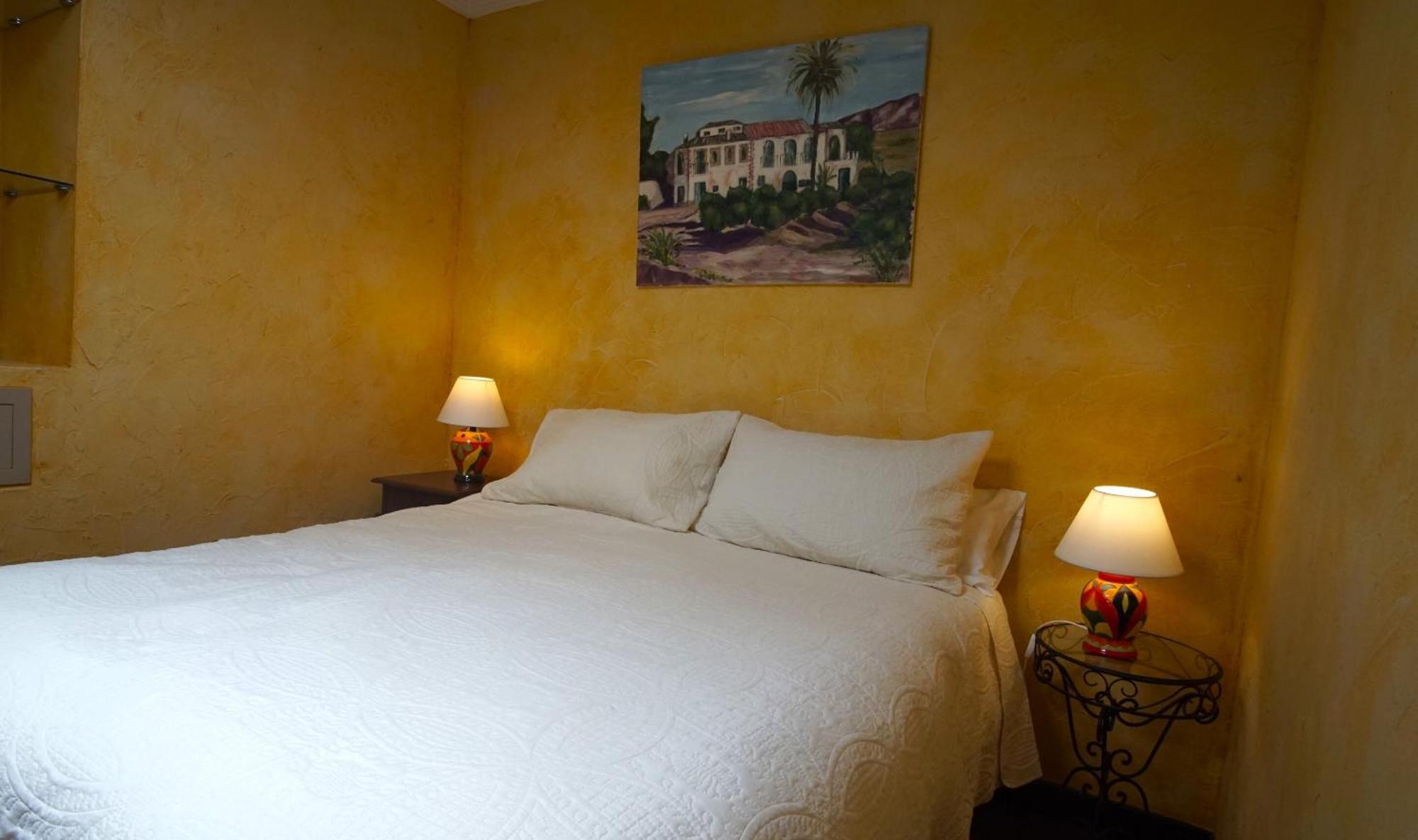 Hotel Tikar Garrucha Luaran gambar