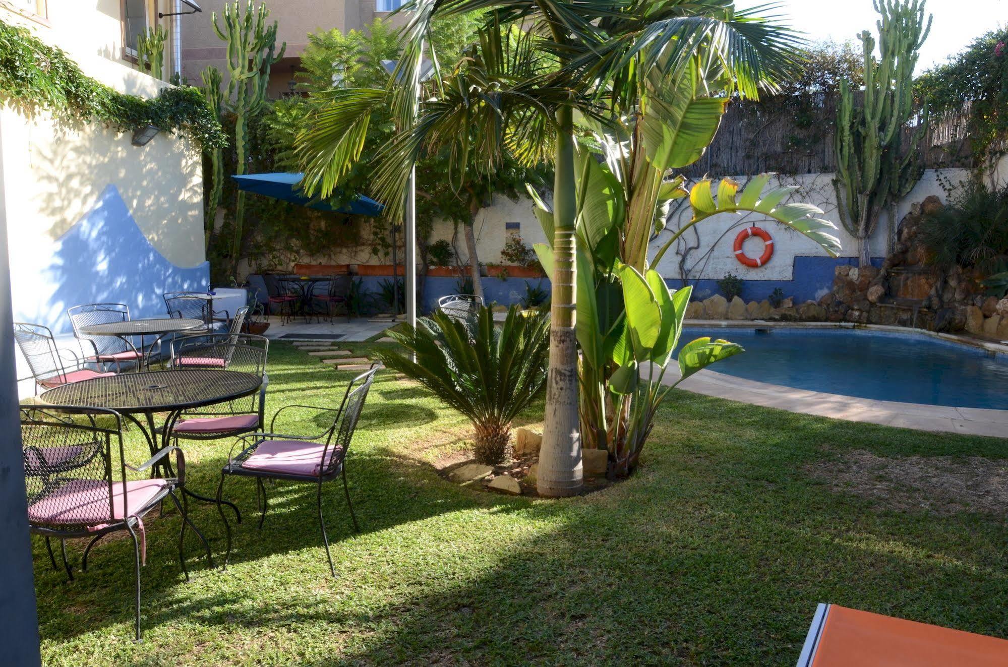 Hotel Tikar Garrucha Luaran gambar